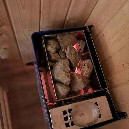 Ferienhaus 2 Bedroom Bungalow, Fireplace, Sauna, Kitchen By The Lake - Am Grimnitzee