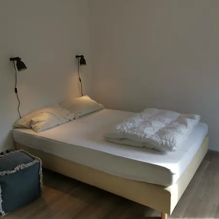 2 Bedroom Bungalow, Fireplace, Sauna, Kitchen By The Lake - Am Grimnitzee Ferienhaus *